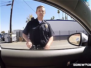 CAUGHT! black female gets splattered throating off a cop